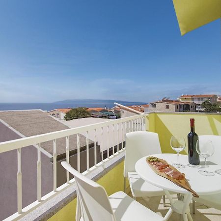 Stunning Apartment In Makarska Exterior foto