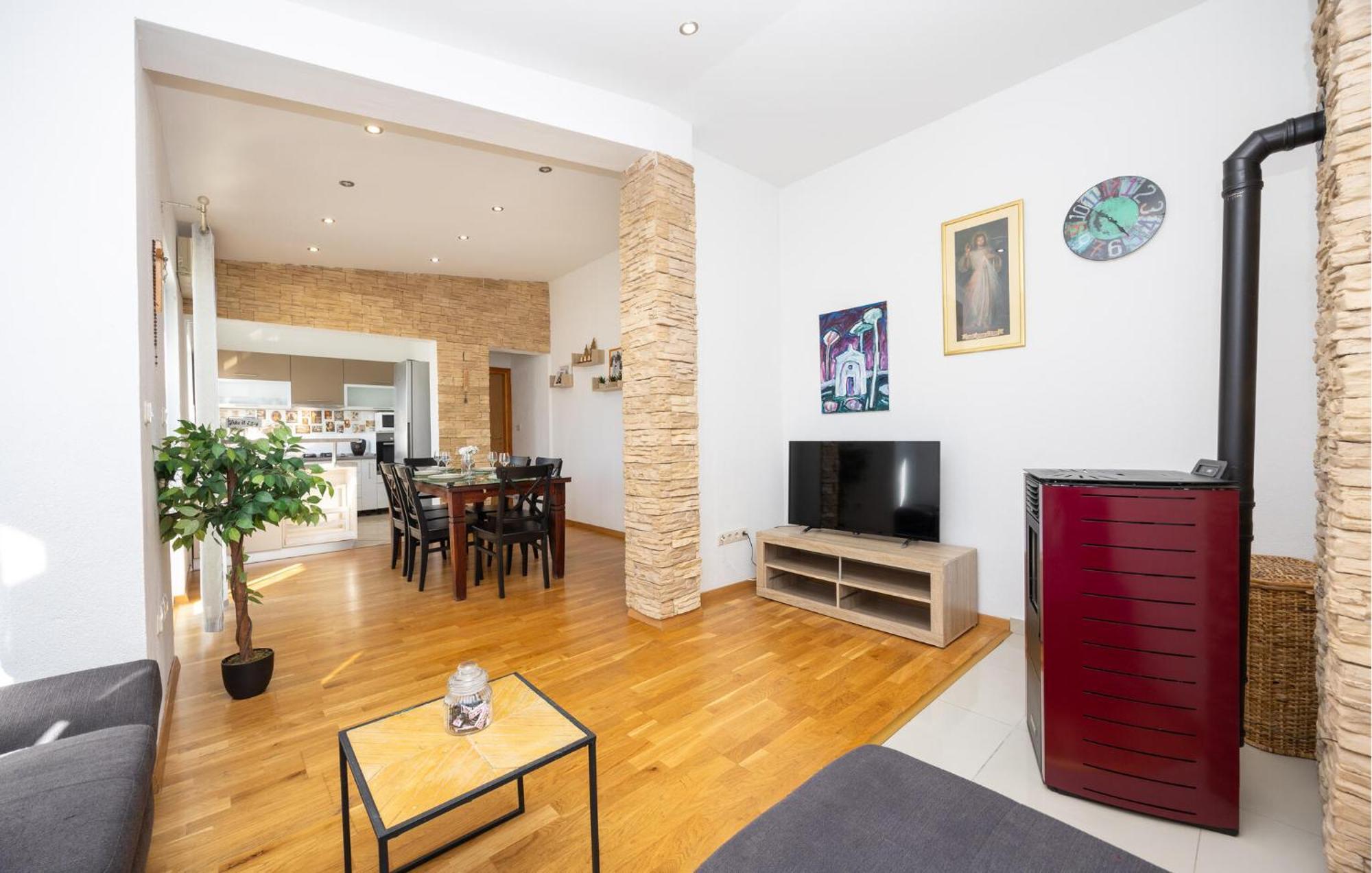 Stunning Apartment In Makarska Exterior foto