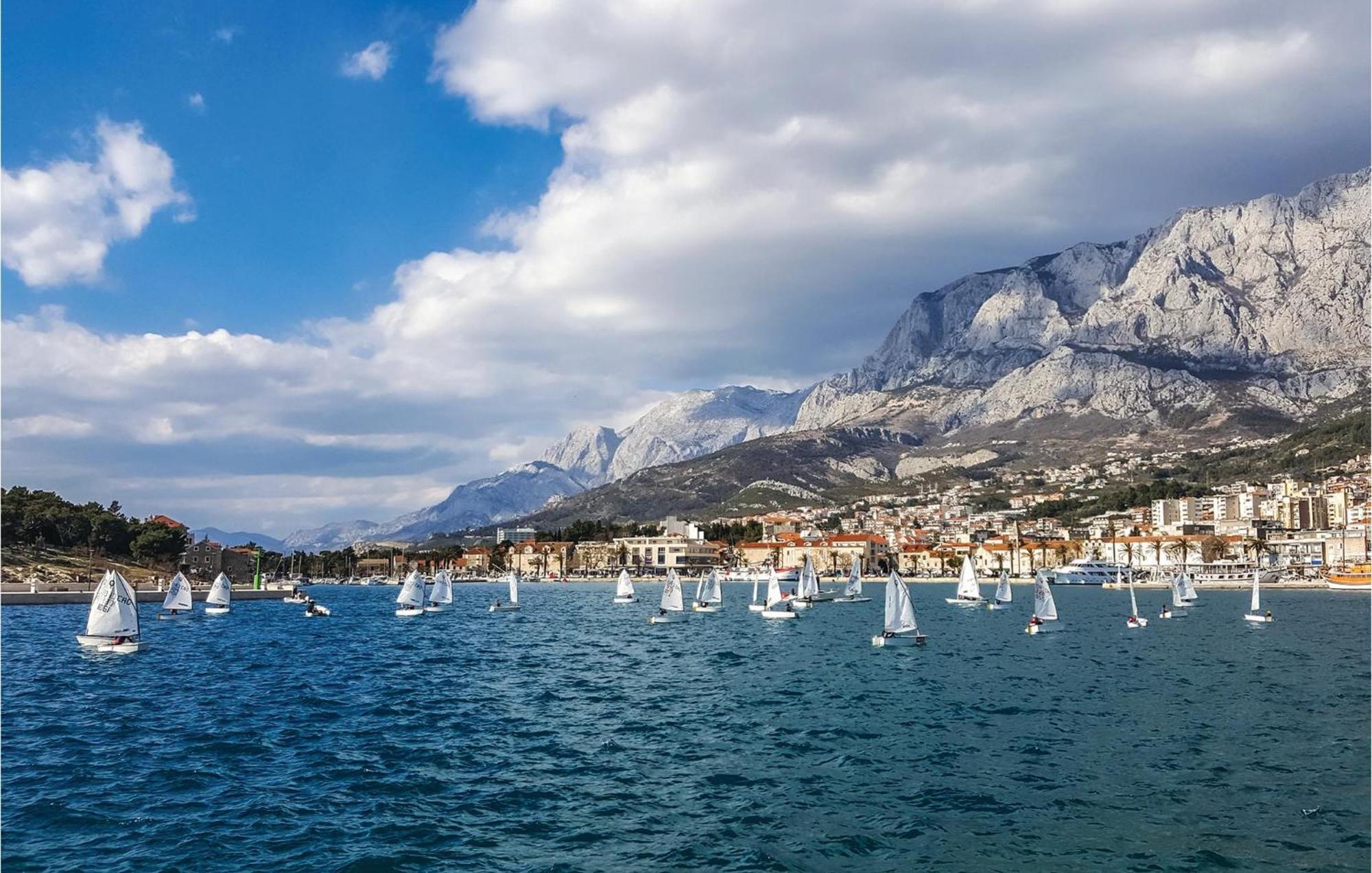 Stunning Apartment In Makarska Exterior foto